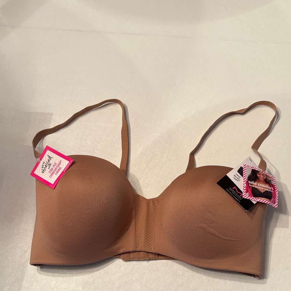 NWT MaidenForm Seamless Tan Bra